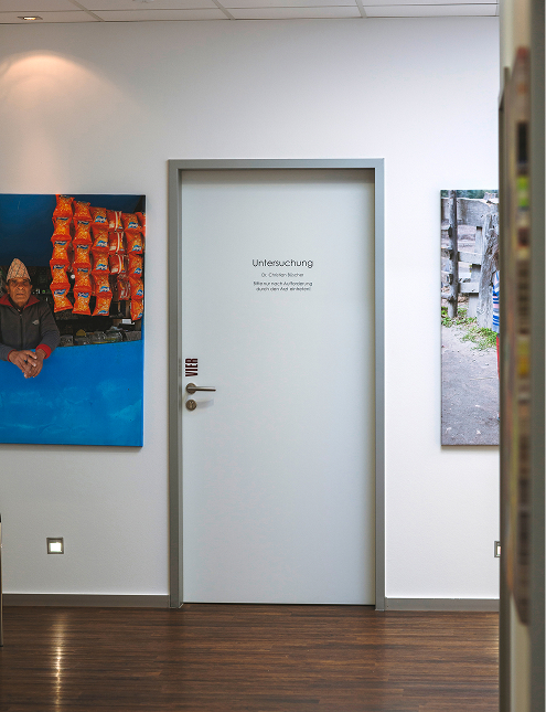 Tür zu Behandlungszimmer