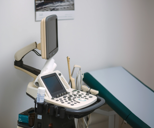 Ultraschallgerät im Behandlungsraum